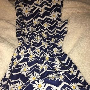 Springtime Chevron White Daisy Floral Dress